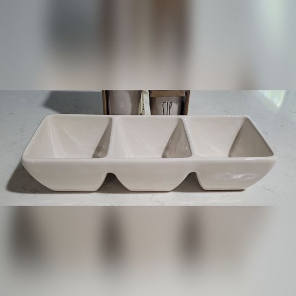 Rae Dunn Sake Sip Set + Wasabi, Soy Ginger Divided Dish - Picture 2 of 5